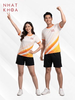 Đồng Phục Team Building Trắng Phối Viền Cam Họa Tiết Sọc Chéo