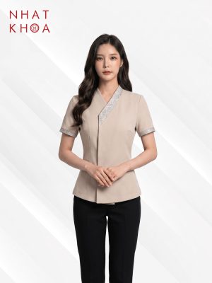 Áo Đồng Phục Tạp Vụ Kem Phối Viền Xanh